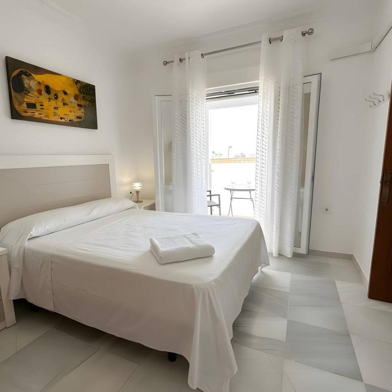 Alojamiento con balcon y espectaculares vistas al mar - Appartement - 2
