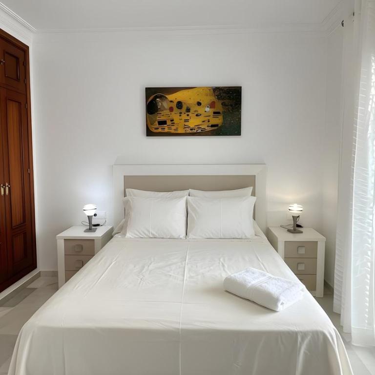 Alojamiento con balcon y espectaculares vistas al mar - Appartement - 9