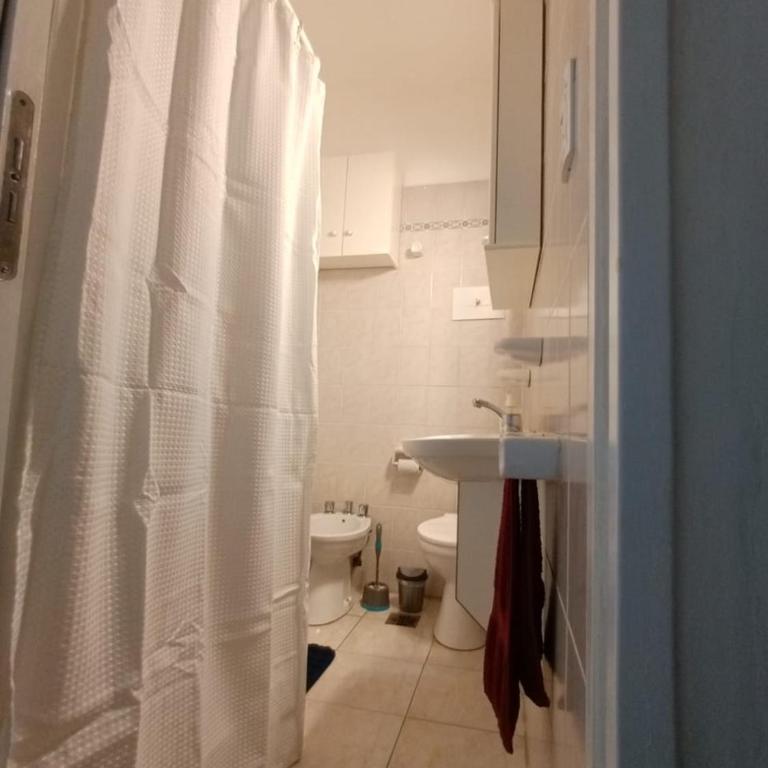 Dpto zona Güemes 2 amb con balcón - One-Bedroom Apartment - 18