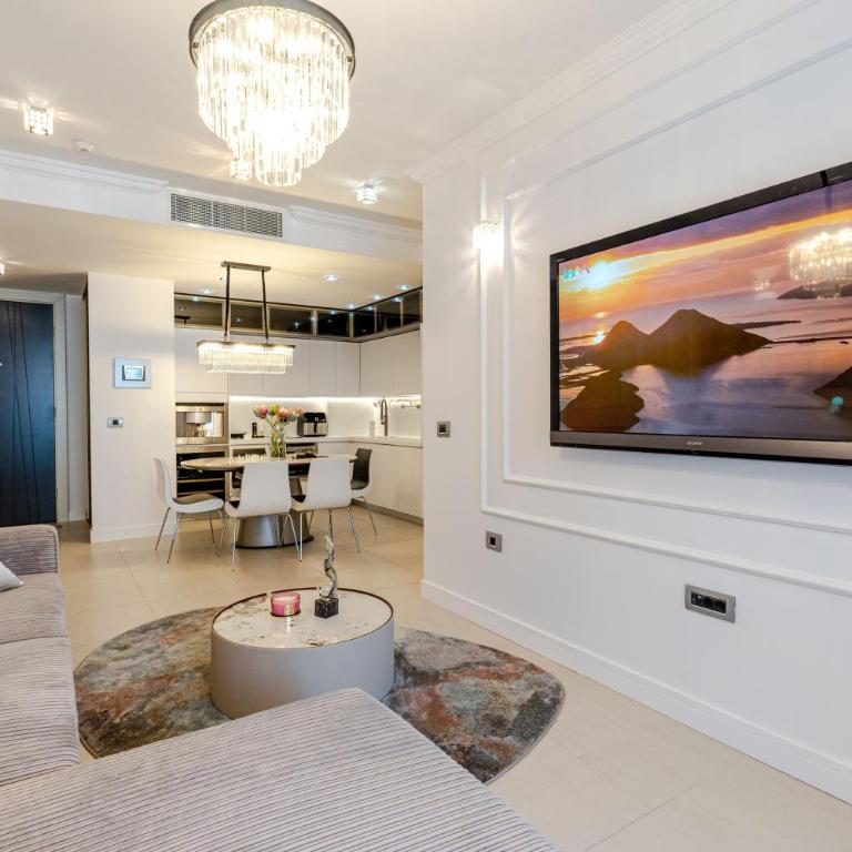 Central sea view new luxury apartment near the beach - One-Bedroom Apartment - 29