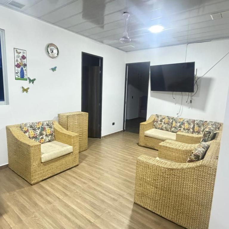 Quinta Santa Isabel - Four-Bedroom House - 17