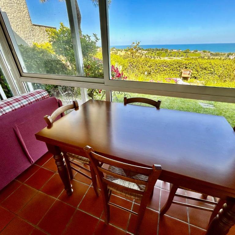 BILO BELVEDERE SX - Bilocale con giardino, wifi e vista mare - Appartamento con 1 Camera da Letto - 4