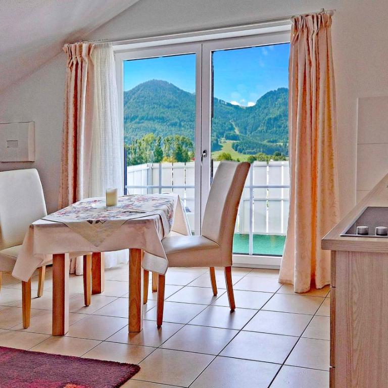 Am Badezentrum Ferienwohnungen - Apartment 3 mit Bergblick - 4