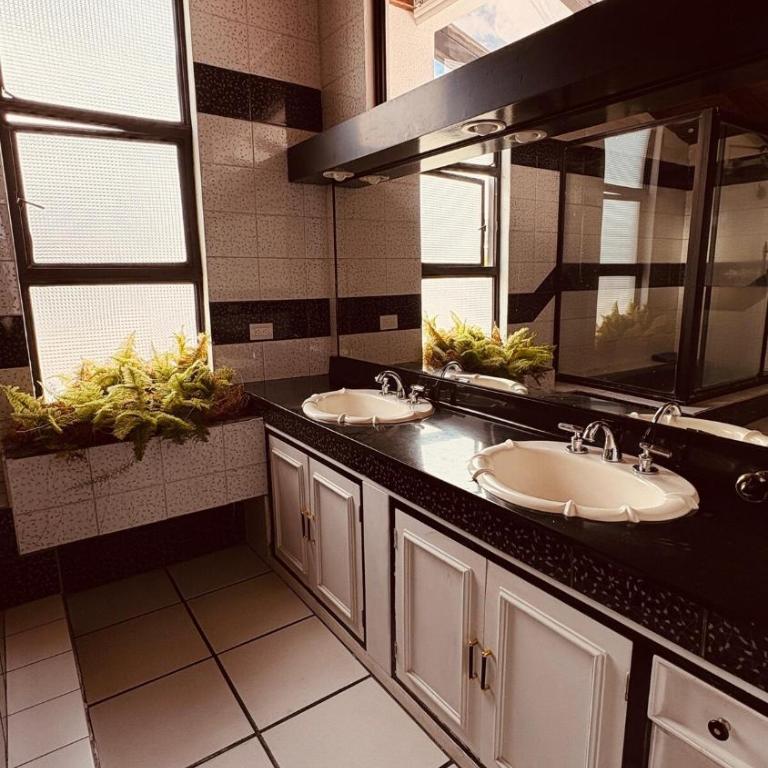 Duplex apartment near Solca, Quito-Norte - Apartamento de 3 dormitorios - 11