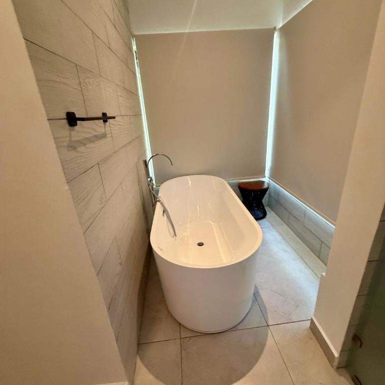 Arboleda - Four-Bedroom House - 3