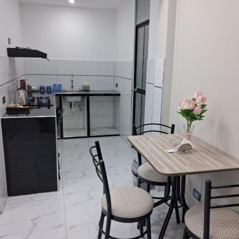Alojamiento Familiar - Deluxe One-Bedroom Apartment with City View - 2