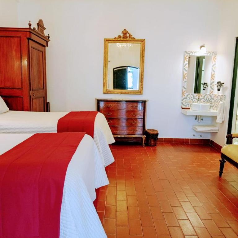 El Hotel de Su Merced - Twin Room - 4