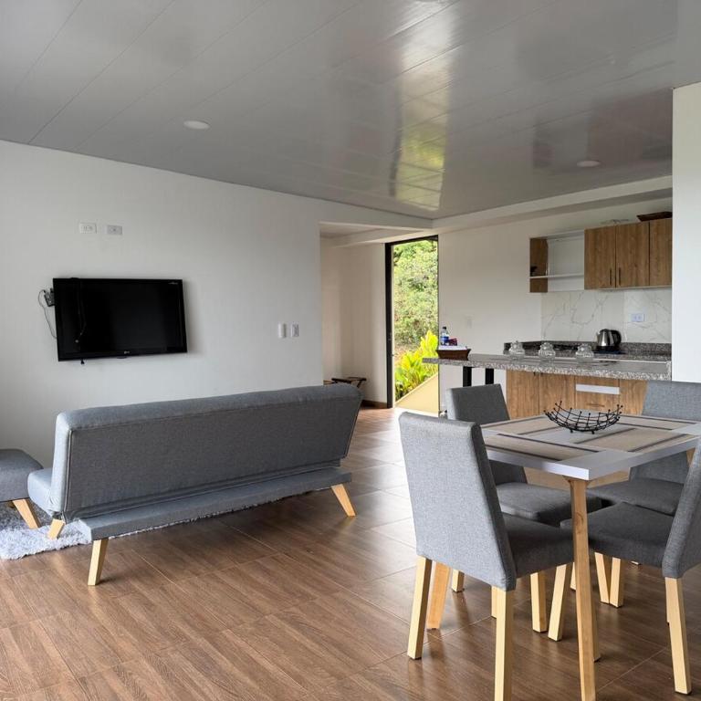 Altavista Cabin Rest House - One-Bedroom House - 30