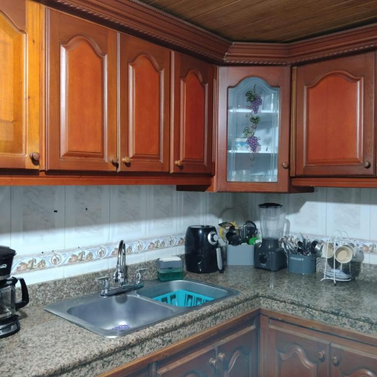 Brussels House, 2 bedrooms - Three-Bedroom House - 34