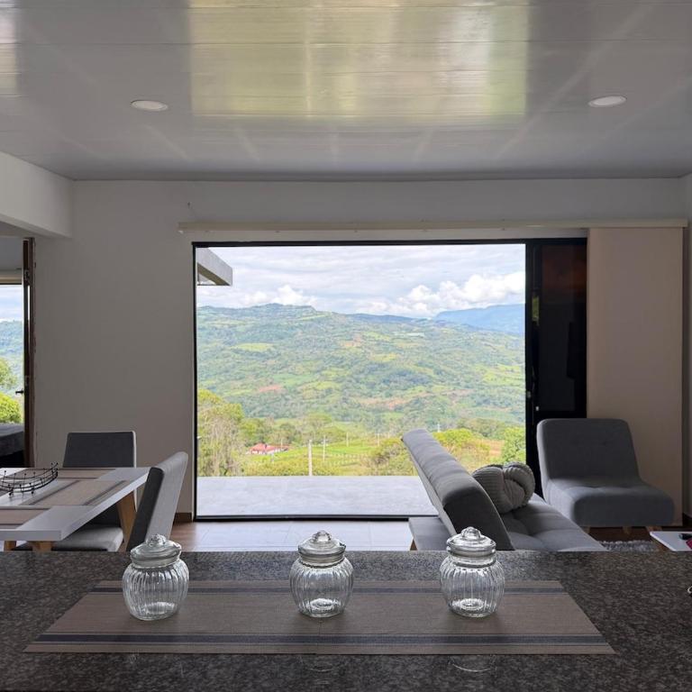 Altavista Cabin Rest House - Three-Bedroom House - 32