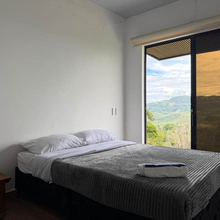Altavista Cabin Rest House - Three-Bedroom House - 33