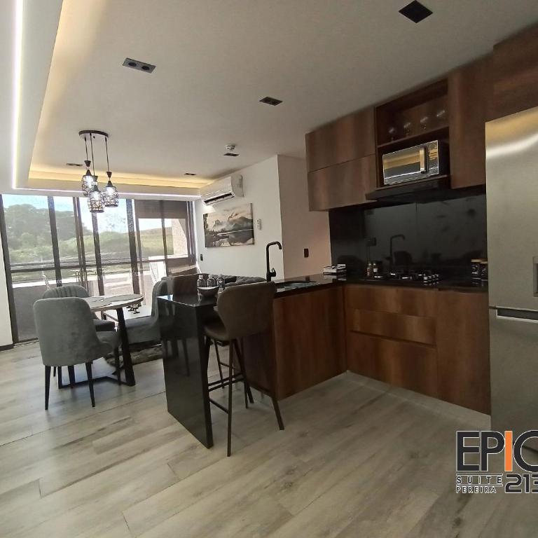 Epic Suite 213 Deluxe Airport Family 2Room 6Pax - Two-Bedroom Suite - 28