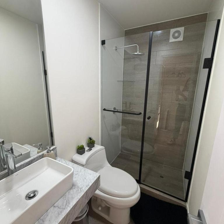 Modern & Spacious 2BR in the Heart of Miraflores - Two-Bedroom Apartment - 9