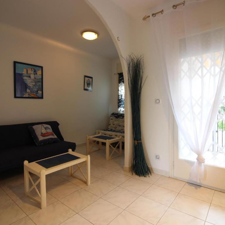 Apartamento céntrico en Empuriabrava, a 600m de la playa, con balcón y aire acondicionado. - ES-228-188 - Appartement - 9