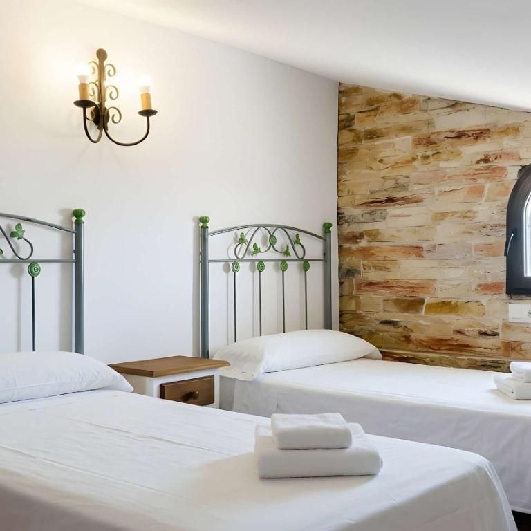 Amplio Chalet con Piscina privada Terraza y Barbacoa Cerca del pueblo - Casa - 22