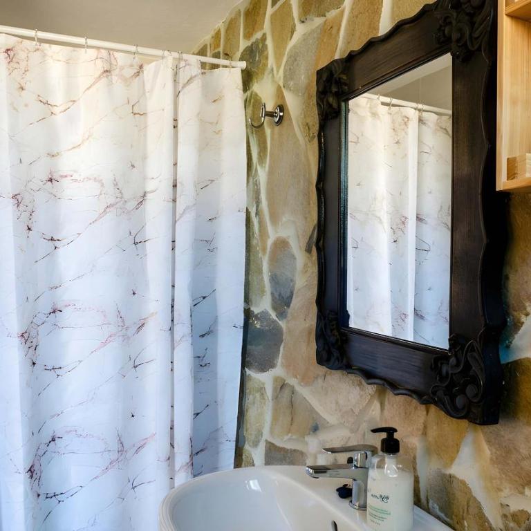 Amplio Chalet con Piscina privada Terraza y Barbacoa Cerca del pueblo - Casa - 35