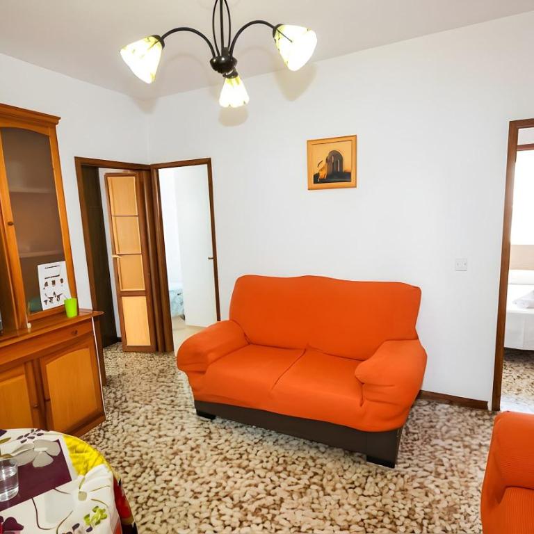 Apartamento Cerca del mar 5 personas no aceptamios grupos de jovenes lugar tranquilo - Apartment - 2