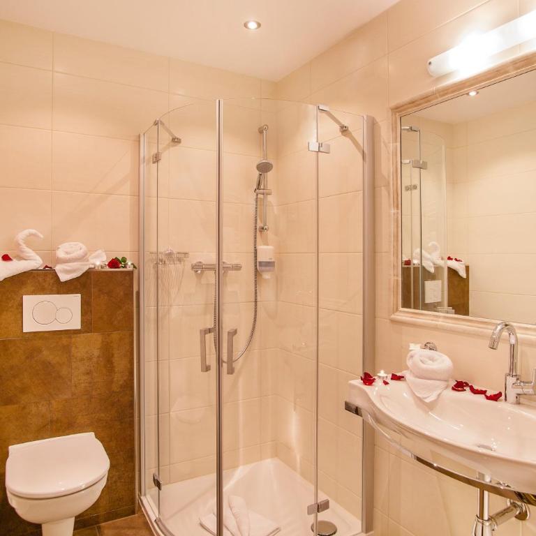 Alpenherz Hotel Garni - Classic Doppelzimmer mit Balkon - 2