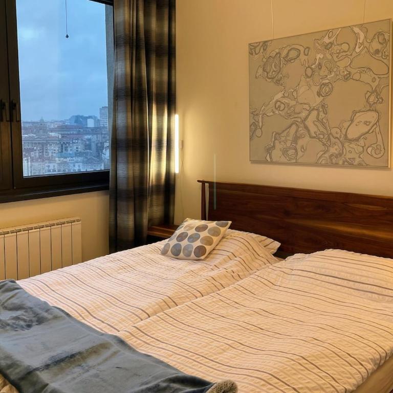 2BDR-2BATH - 88 sqm BW Luxury Apt with artistic flair - Two-Bedroom Apartment - 7