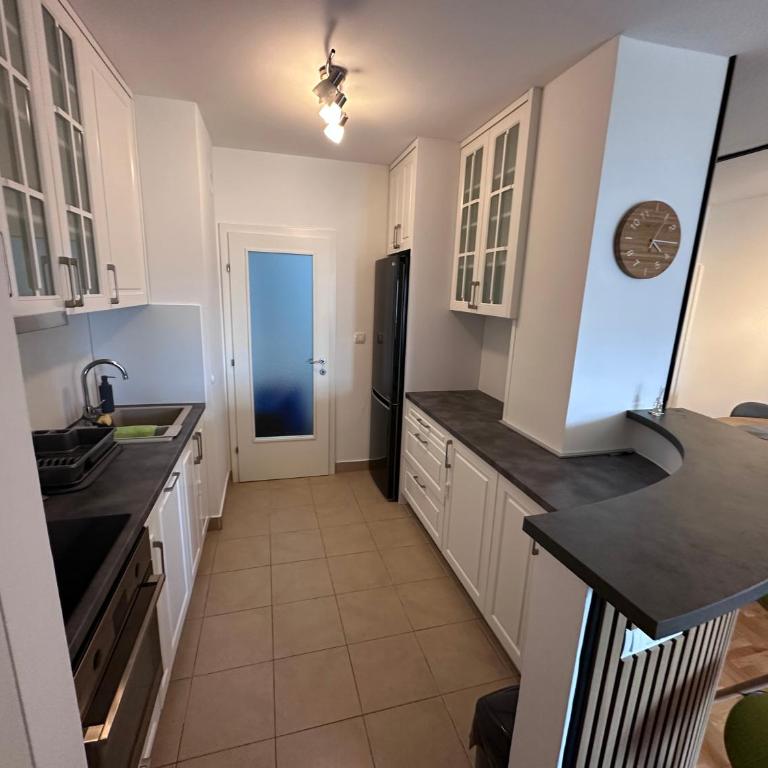 Residence 16 - Two-Bedroom Apartment - 2