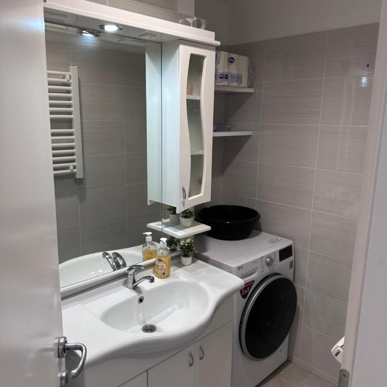 Residence 16 - Two-Bedroom Apartment - 9