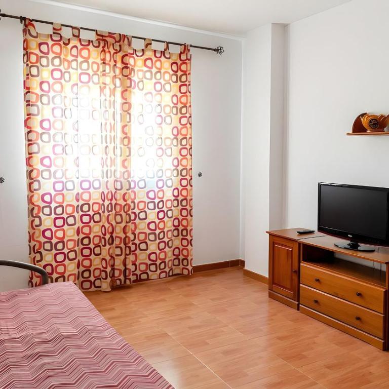 Apartamento lugar Tranquilo facil aparcamiento solo alquilamos a familias y parejas - Appartement - 4