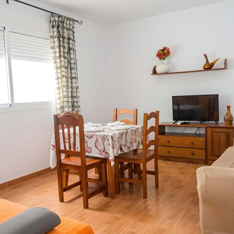 Apartamento 2 dormitorios con aire acondicionado Solo familias y parejas - Appartement - 9