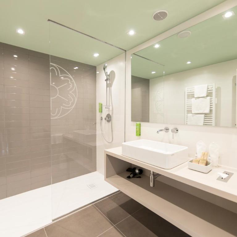 Hotel Rosatsch Residence - Double Room South/West High Floor - 7