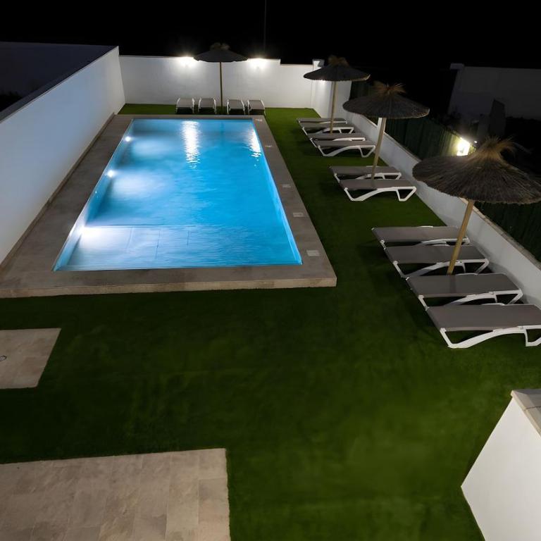 Apartamento para 5 en Conil - Piscina compartida y parking - Apartment - 4