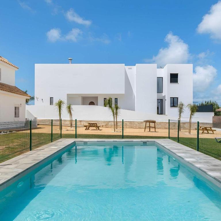 Apartamento cerca del pueblo con piscina compartida parking y jardin privado - Apartment - 2