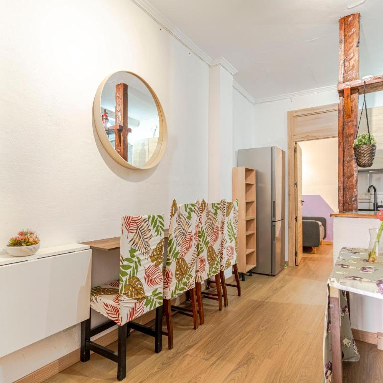 Beautiful Granada Center Apartment - Two-Bedroom Apartment - 20