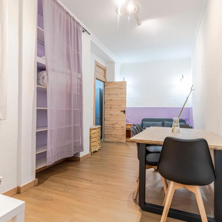 Beautiful Granada Center Apartment - Two-Bedroom Apartment - 21
