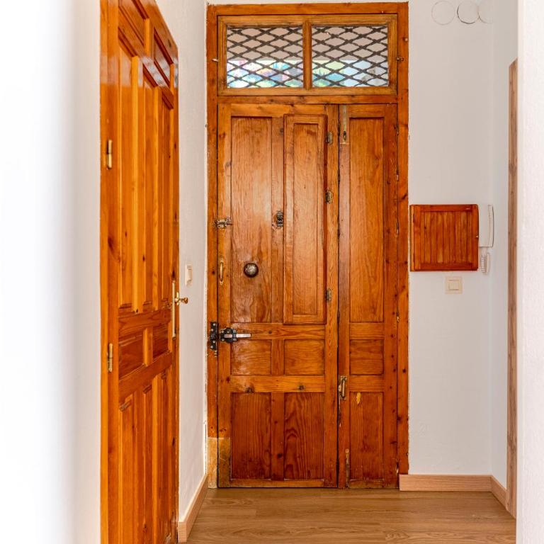Beautiful Granada Center Apartment - Two-Bedroom Apartment - 49