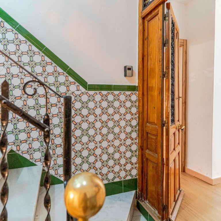 Beautiful Granada Center Apartment - Two-Bedroom Apartment - 63