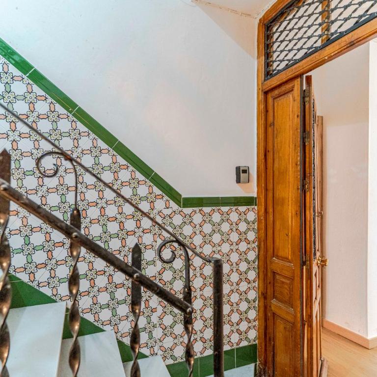 Beautiful Granada Center Apartment - Two-Bedroom Apartment - 86