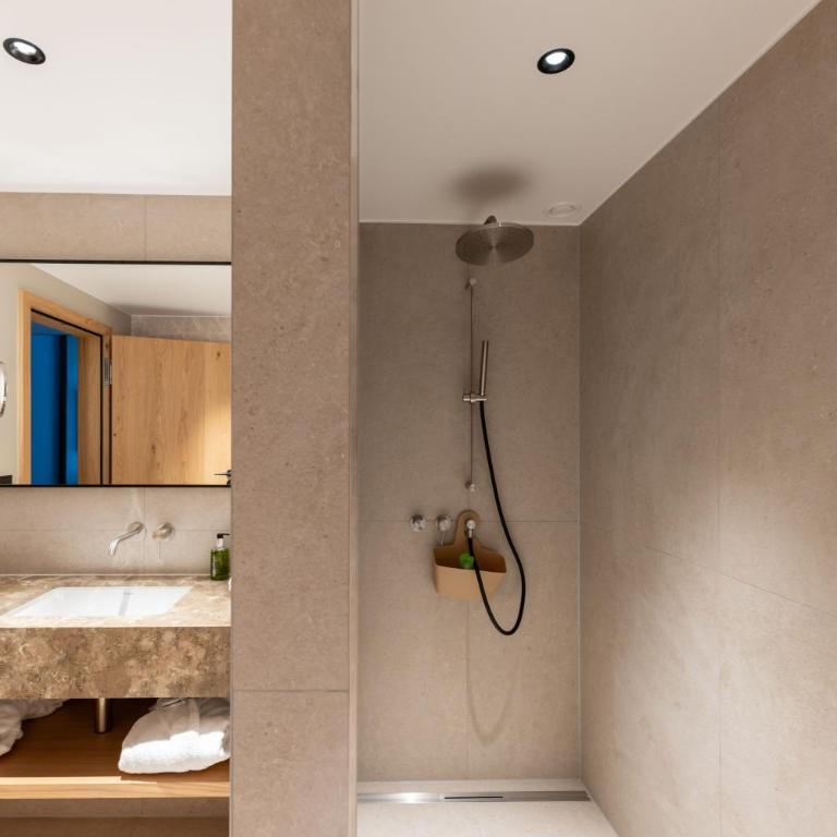 Hotel Rosatsch Residence - Premium Apartment L High Floor - 2