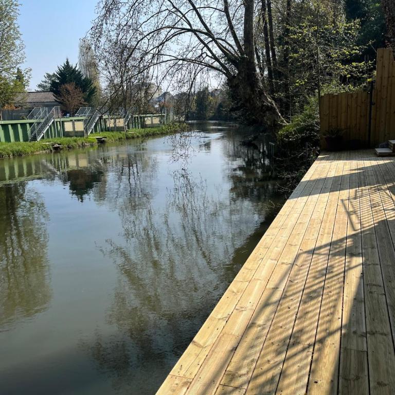 Studio au bord de l eau, proche circuit des 24h - One-Bedroom House - 11
