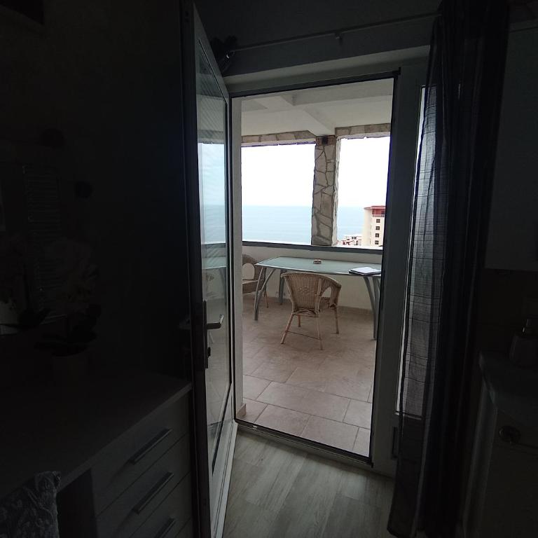 Guesthouse Oase Emi - Double Room with Sea View - 5