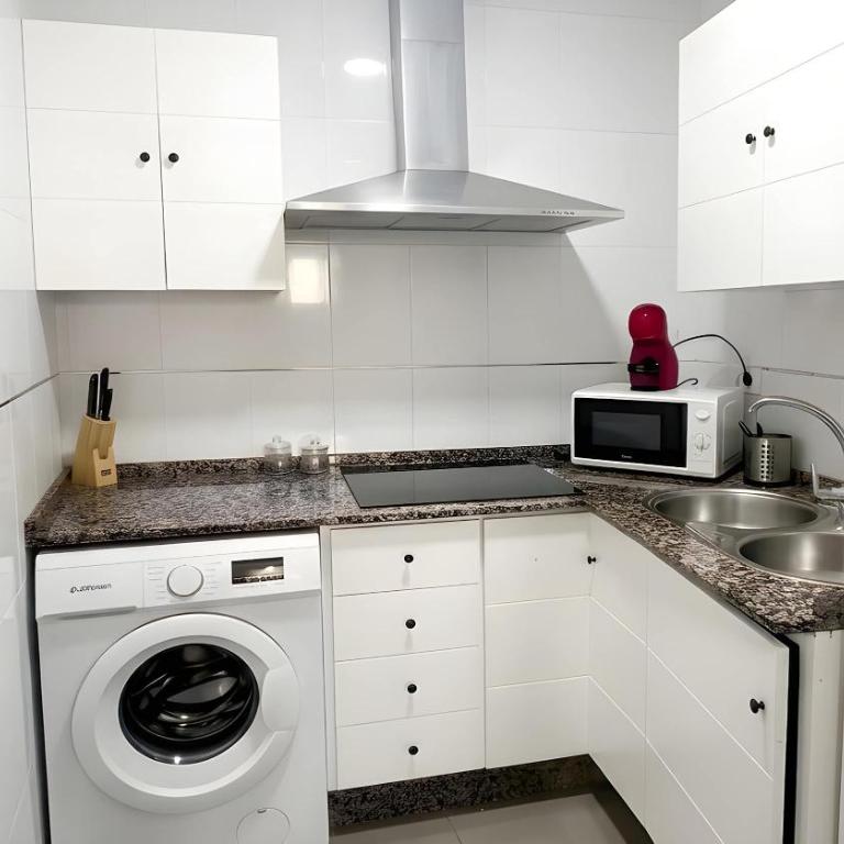 Apartamento cerca de la laya y del centro del pueblo - Apartment - 6