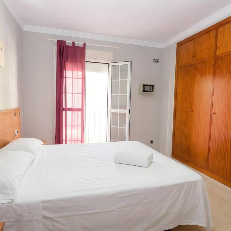 Apartamento centro de conil muy amplio Solo alquillamos familias parejas - Appartement - 17
