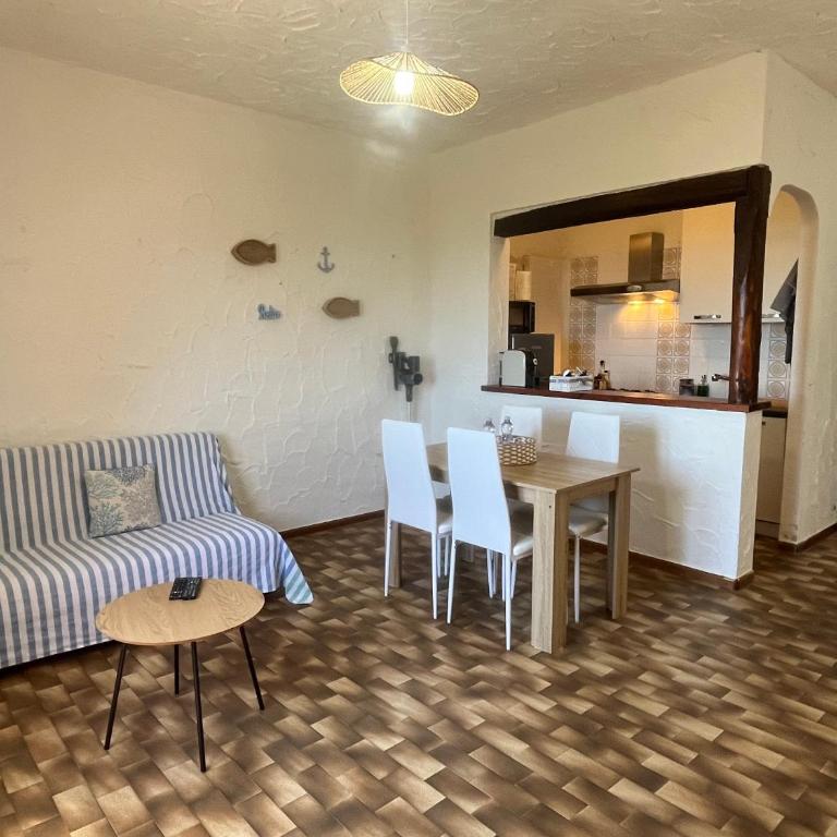 APPARTAMENTI BIANCANEVE by VILLA AUREA CAV - Appartamento con 2 Camere da Letto e Terrazza - 5