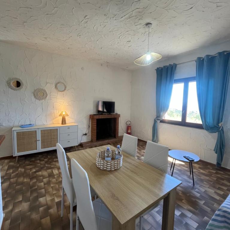 APPARTAMENTI BIANCANEVE by VILLA AUREA CAV - Appartamento con 2 Camere da Letto e Terrazza - 3