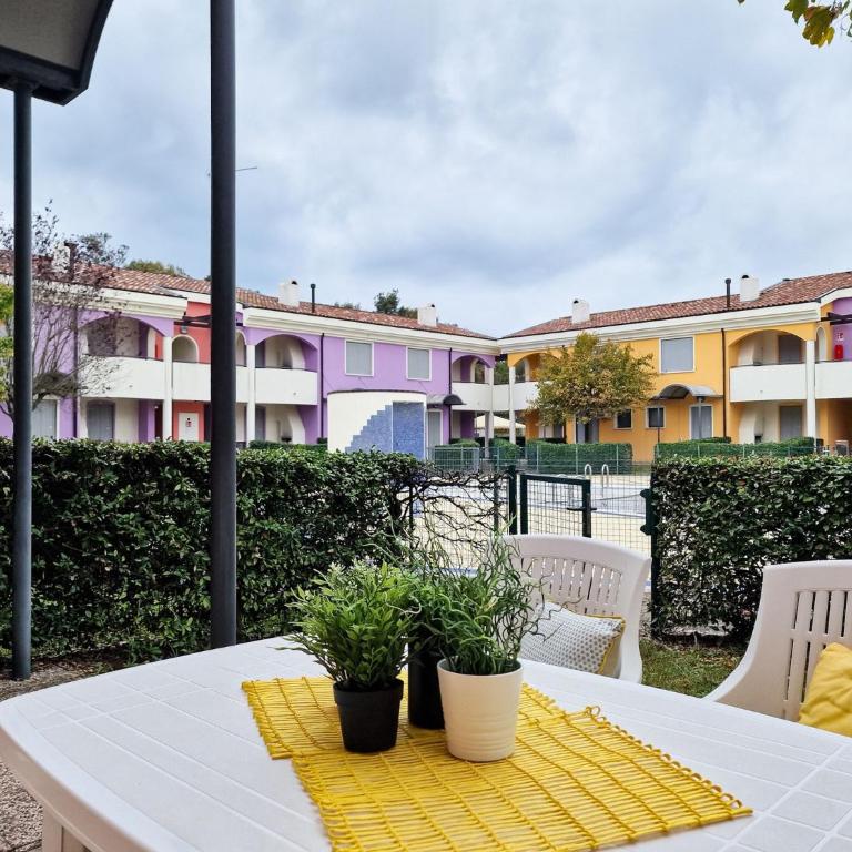 Lovely holiday home with fenced garden and pool - Appartamento - 2