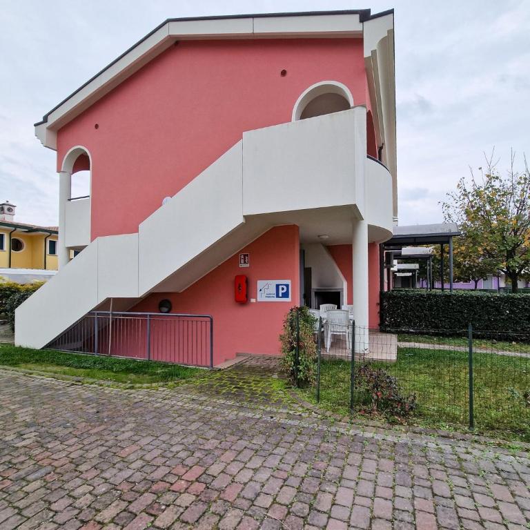 Lovely holiday home with fenced garden and pool - Appartamento - 27