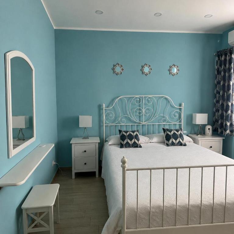Ciao Ciao Rooms - Camera Matrimoniale con Bagno Privato e Vista Interna - 2