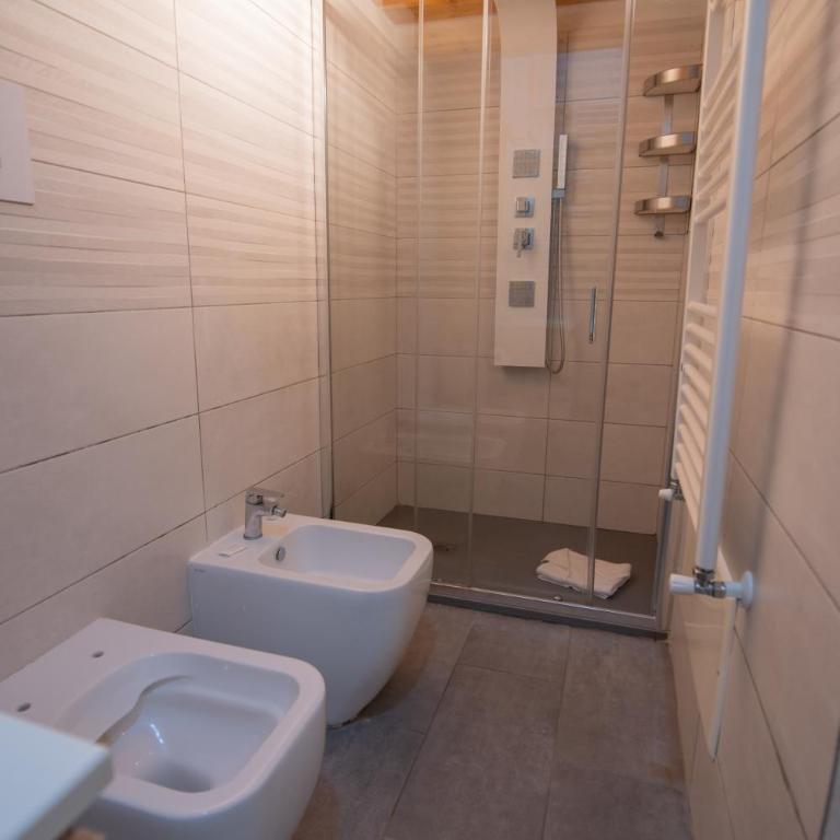 Comfort Room - Private bathroom - 100m from center - Appartamento con 1 Camera da Letto - 3