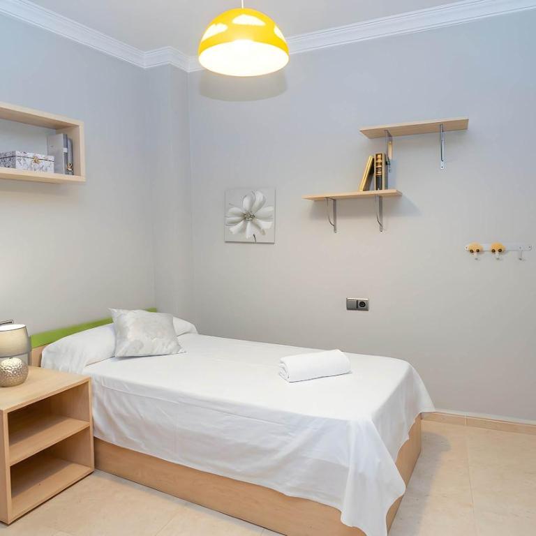 Apartamento centro de conil muy amplio Solo alquillamos familias parejas - Appartement - 22