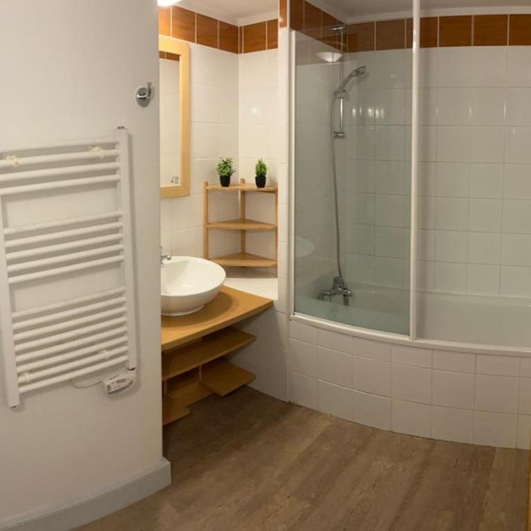 Duplex rénové, 10 couchages, piscine et sauna - Apartment - 25