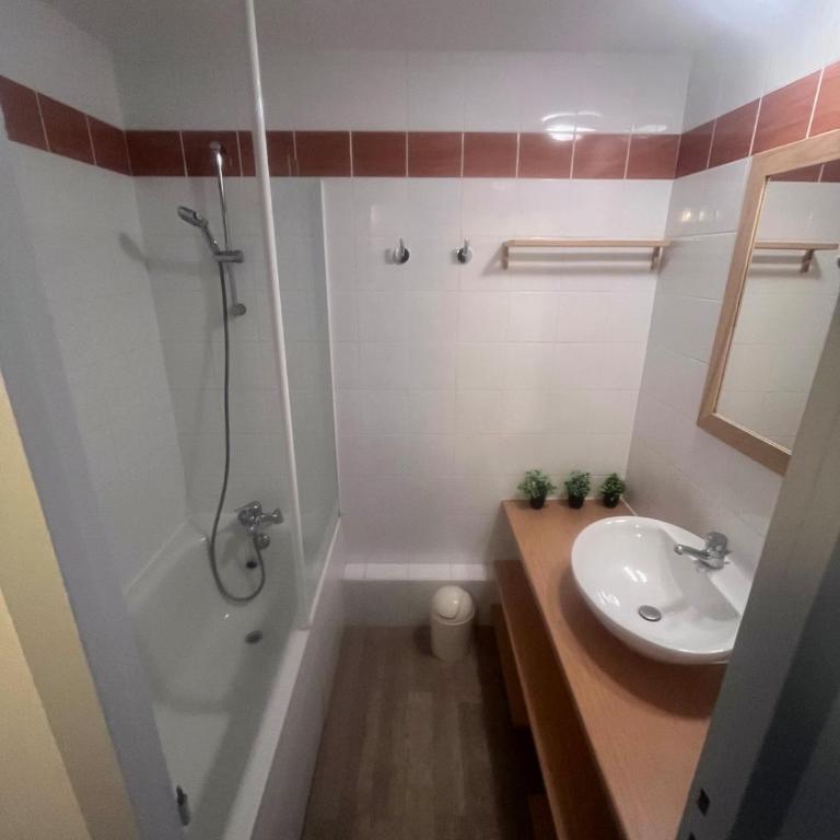 Duplex rénové, 10 couchages, piscine et sauna - Apartment - 22