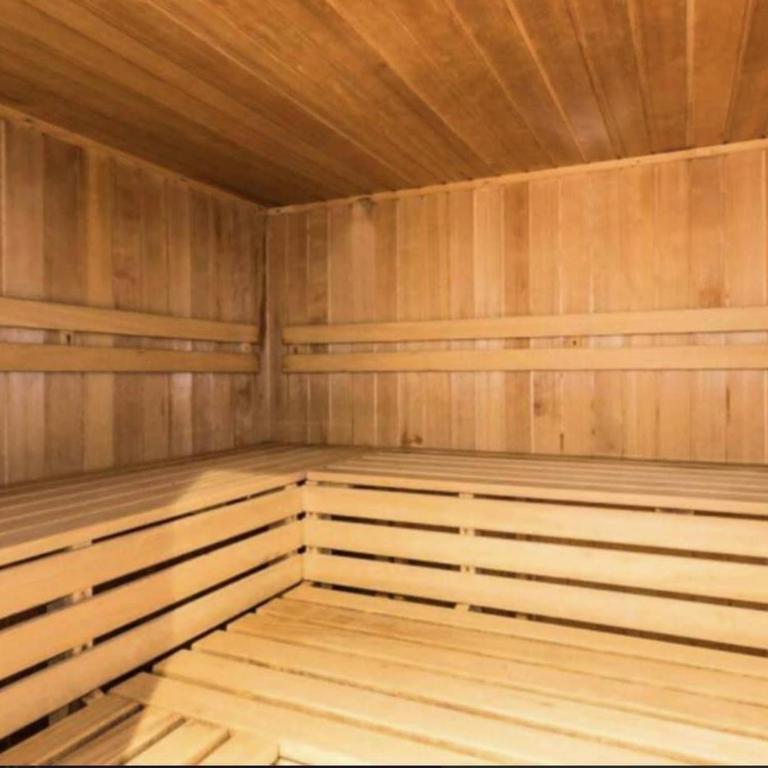Duplex rénové, 10 couchages, piscine et sauna - Apartment - 51